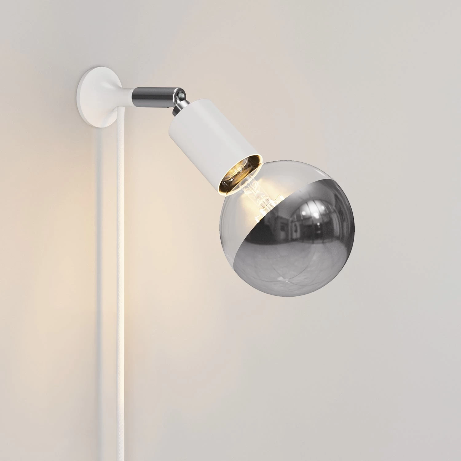 MAG-Y wall lamp with joint and metal dome bulb - Matt white